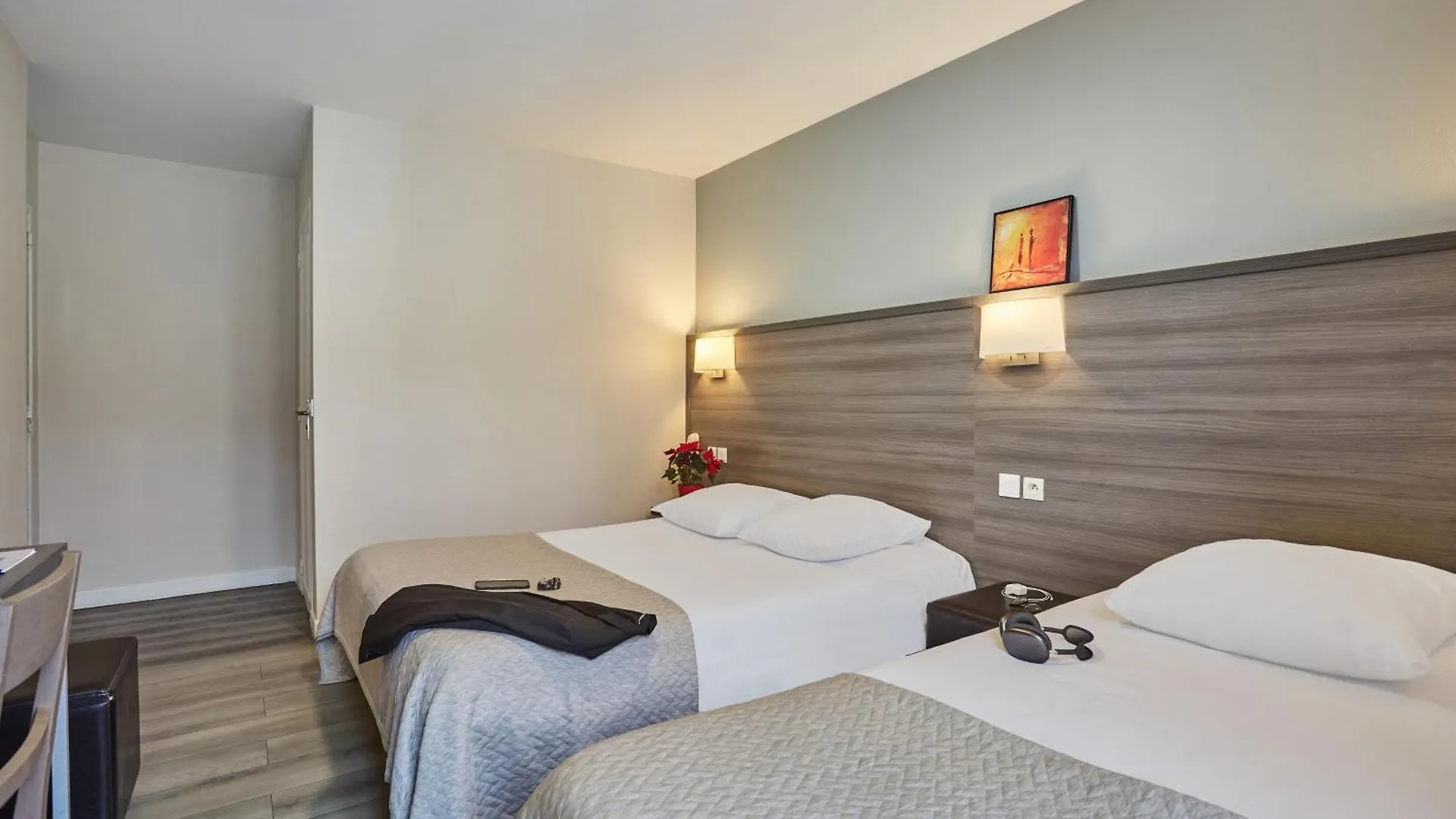 Huni Hotel Παρίσι 3*,